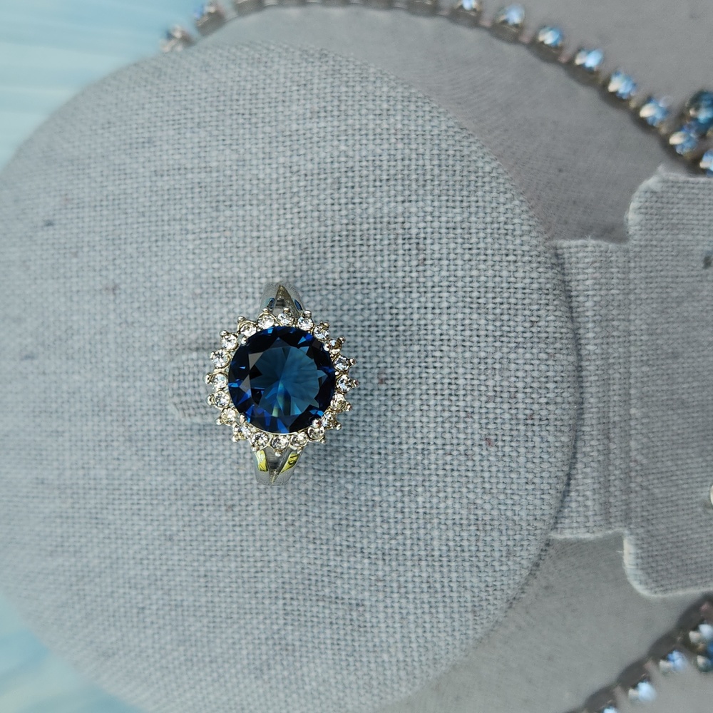 Vintage Sapphire Necklace / Chocker, Eàrrings & Ring Set - Picture 5 of 12